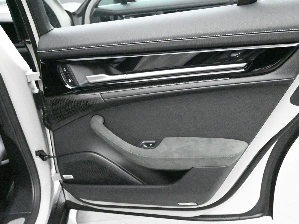 New 2025 Porsche Panamera image 14