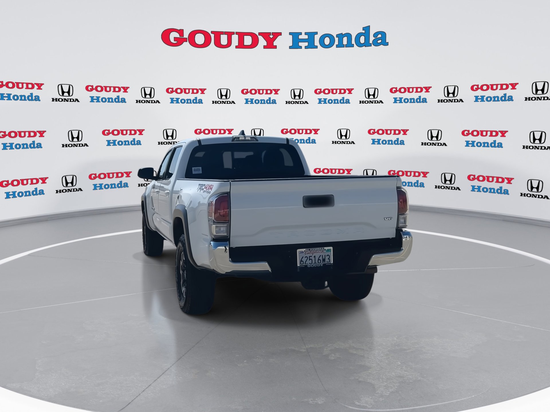 Used 2023 Toyota Tacoma TRD Off-Road AWD/4WD image 7