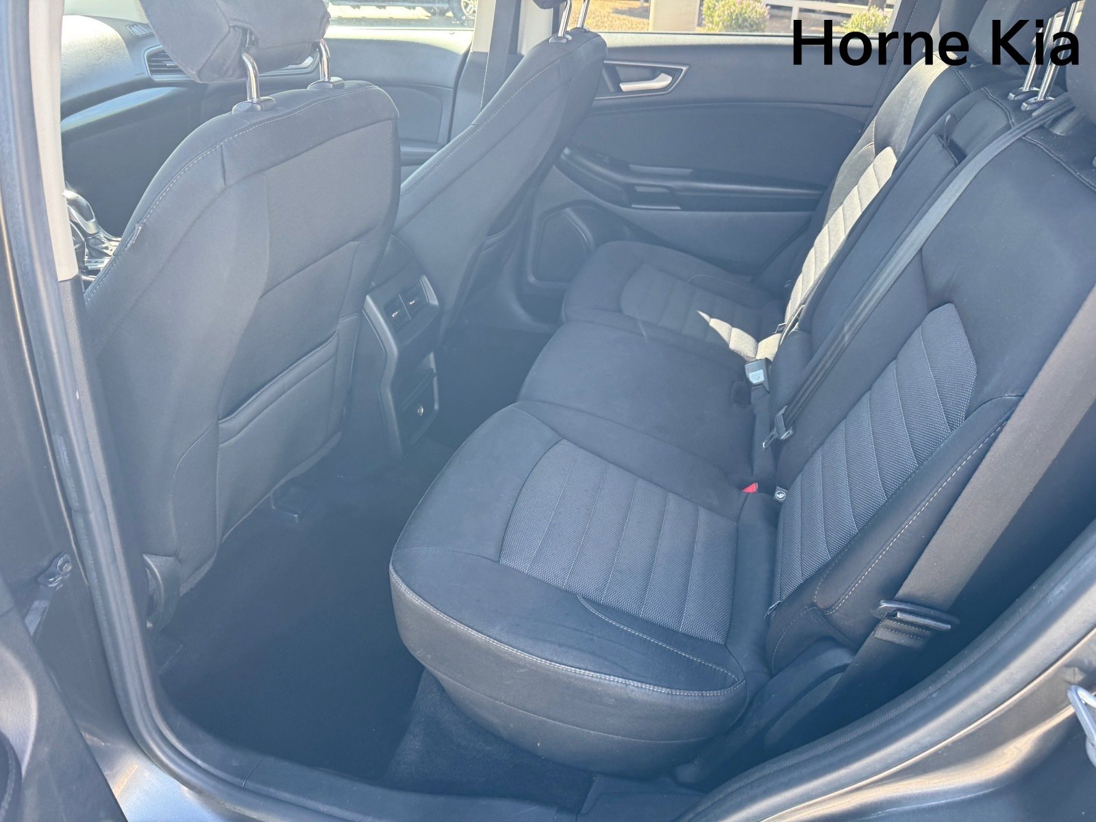 Used 2016 Ford Edge SE image 12