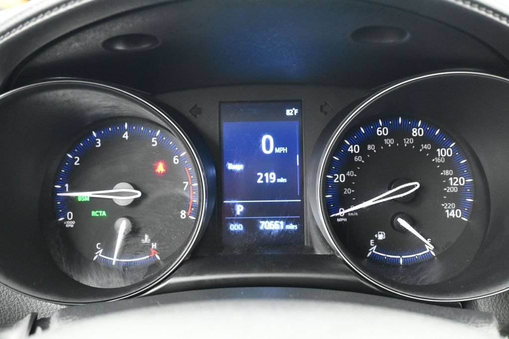 Used 2019 Toyota C-HR XLE FWD image 22