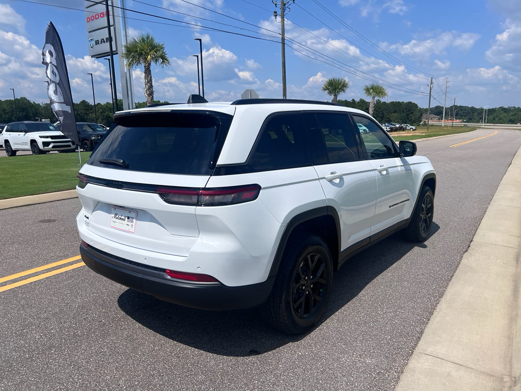 New 2026 Jeep Grand Cherokee Altitude AWD/4WD image 6