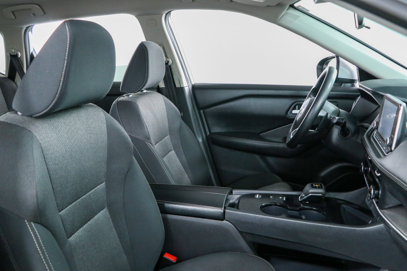 Used 2024 Nissan Rogue SV FWD image 26