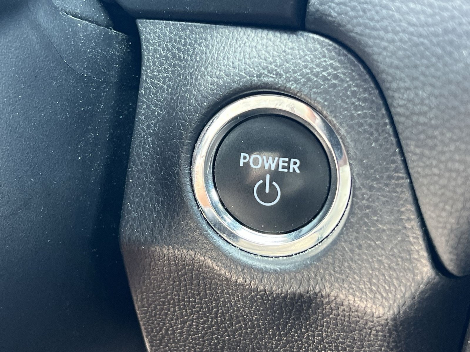 Used 2025 Toyota RAV4 SE AWD/4WD image 33