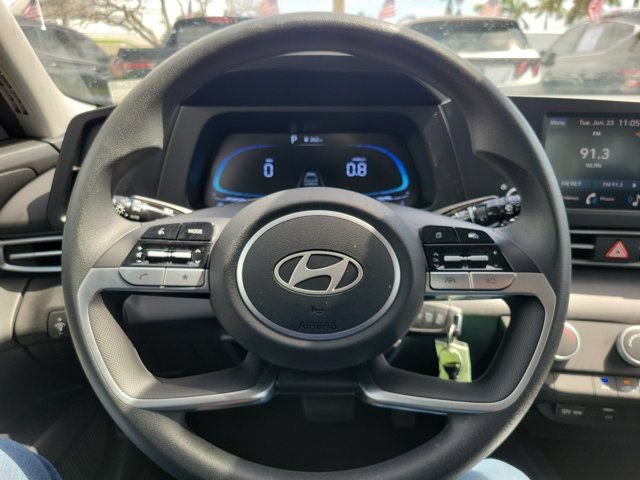 Certified 2026 Hyundai Elantra SE w/ Cargo Package FWD image 20
