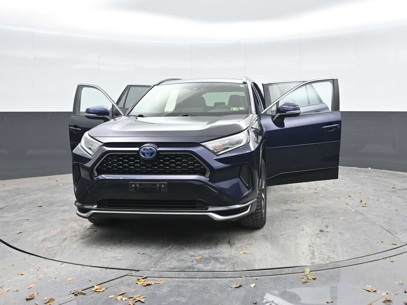 Used 2021 Toyota RAV4 SE w/ Weather & Moonroof Package image 48