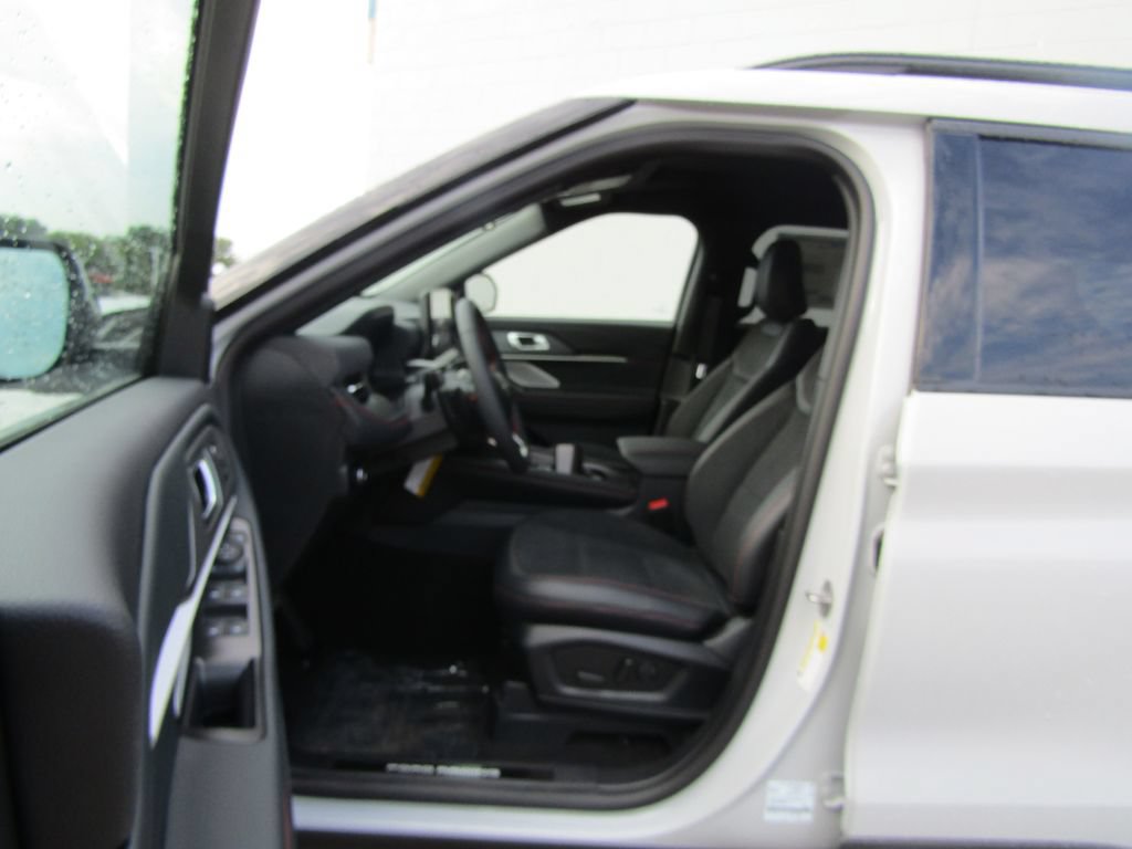 New 2027 Ford Explorer ST w/ Sun And Sound Package AWD/4WD image 3