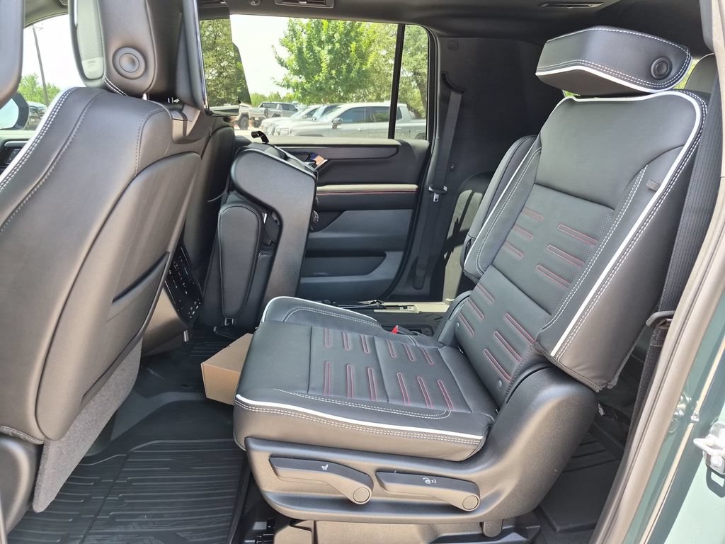 New 2026 GMC Yukon XL AT4 Ultimate w/ LPO, Floor Liner Package AWD/4WD image 39