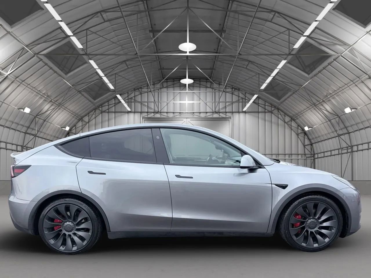 Used 2025 Tesla Model Y Performance image 9