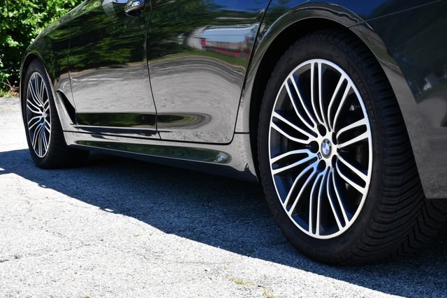 Used 2018 BMW 540i RWD image 10