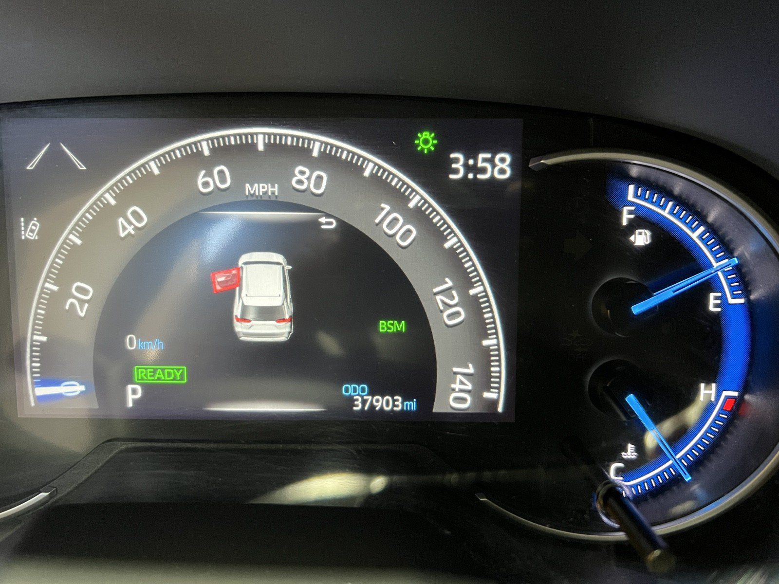 Used 2022 Toyota RAV4 XSE AWD/4WD image 12