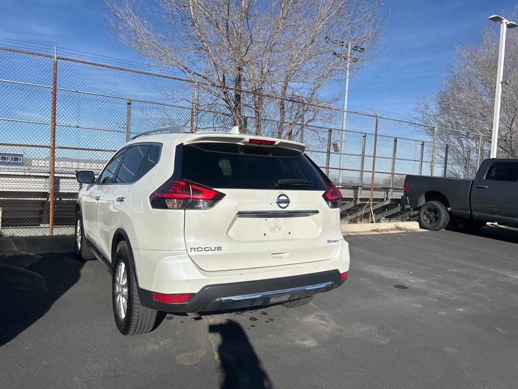Used 2017 Nissan Rogue SV image 9