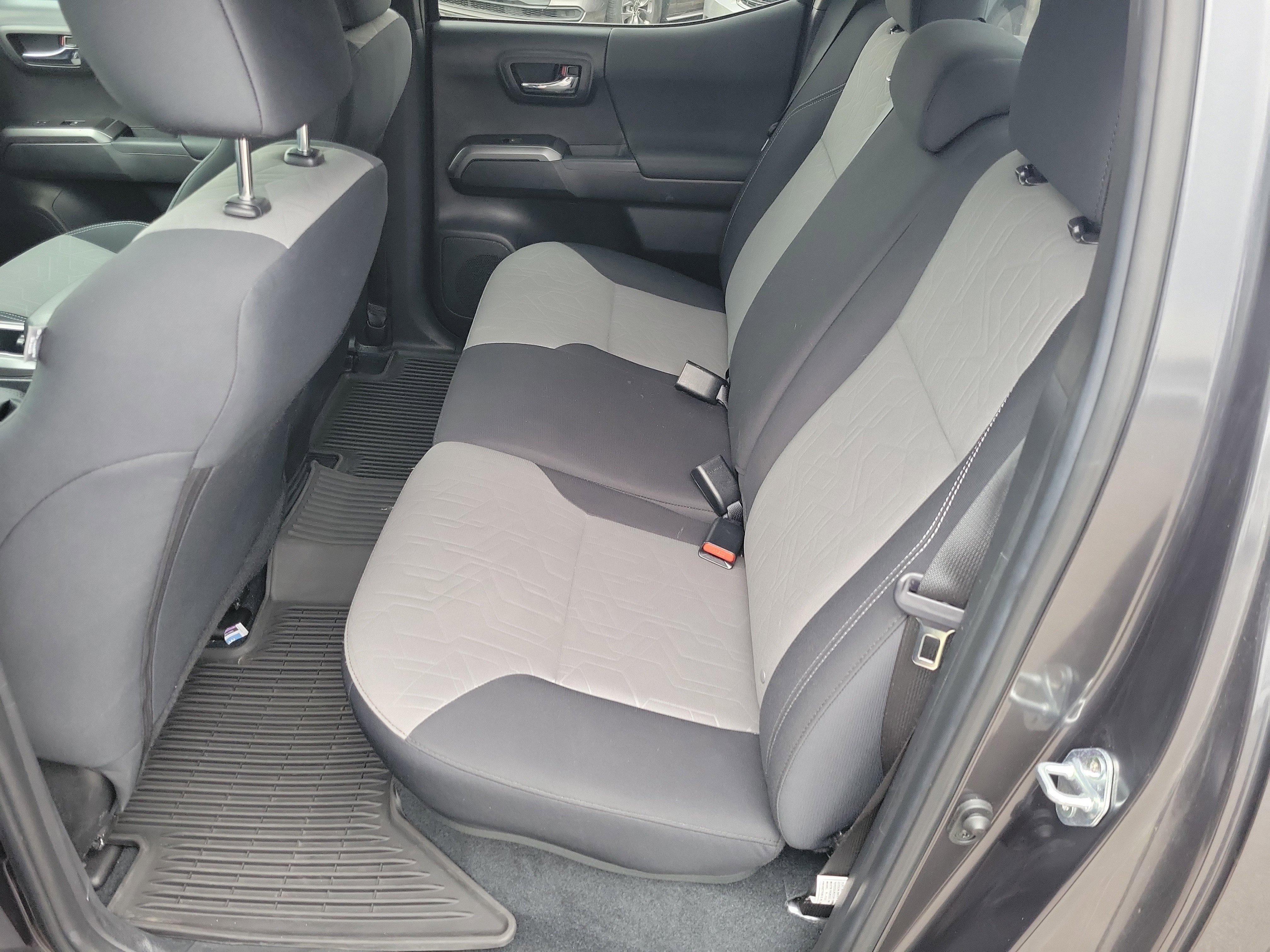 Used 2023 Toyota Tacoma TRD Sport image 9