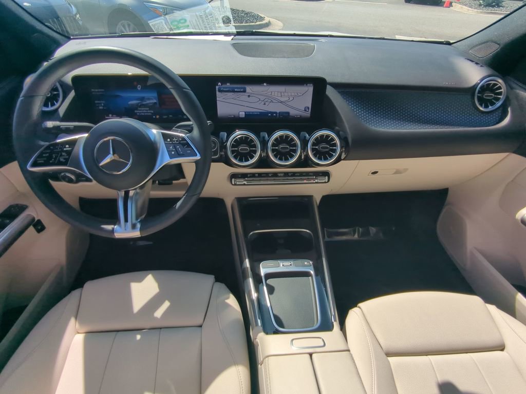 Certified 2025 Mercedes-Benz GLA 250 image 2