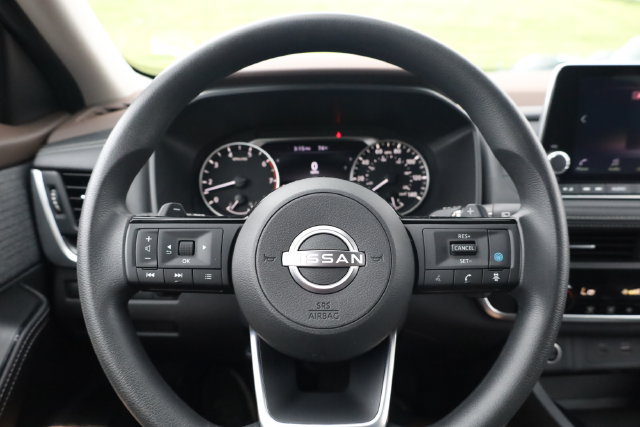 Certified 2023 Nissan Rogue SV AWD/4WD image 17