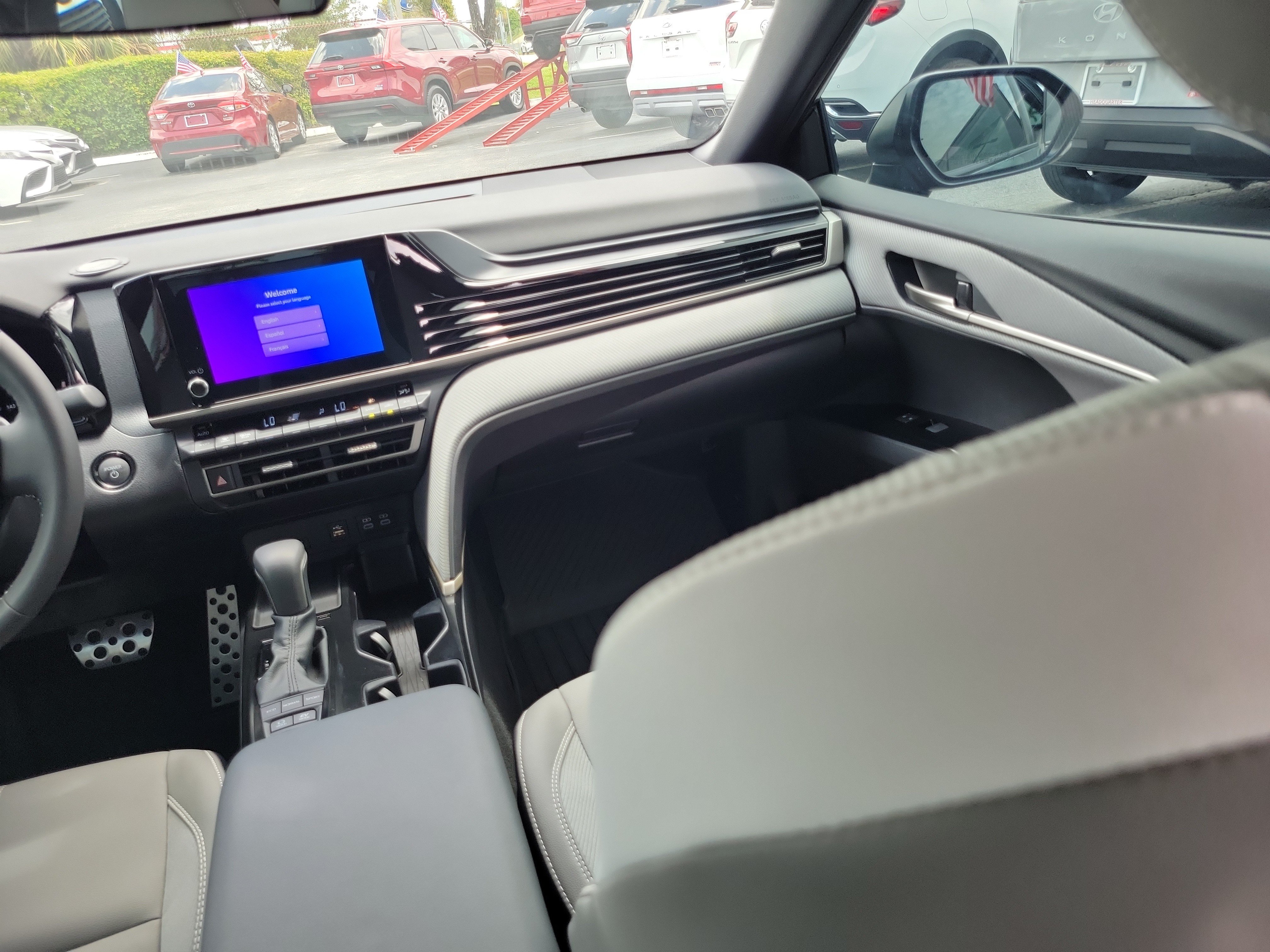Used 2026 Toyota Camry SE FWD image 16