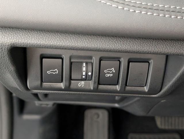 Used 2025 Subaru Outback Limited AWD/4WD image 15