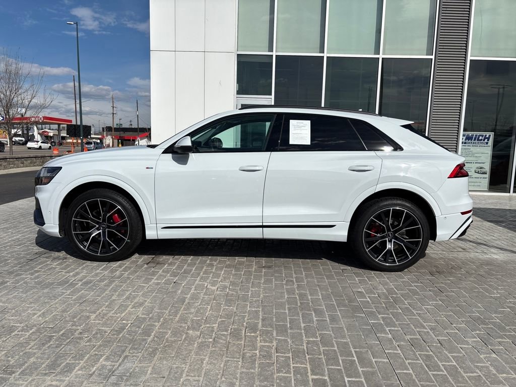 Used 2023 Audi Q8 Premium Plus w/ Premium Plus Package image 2