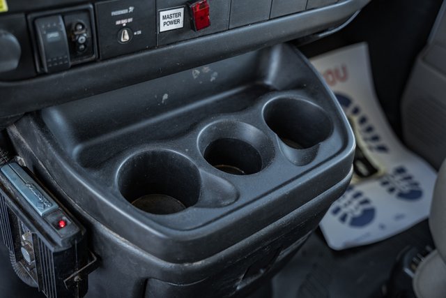 Used 2009 Chevrolet Express 3500 image 27