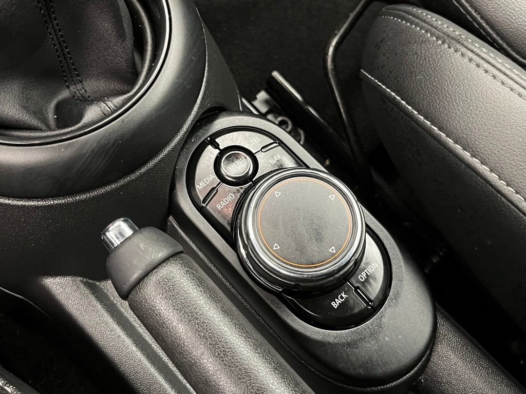 Used 2018 MINI Cooper S image 15