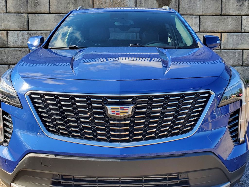 Used 2023 Cadillac XT4 Premium Luxury w/ Cold Weather Package AWD/4WD image 9