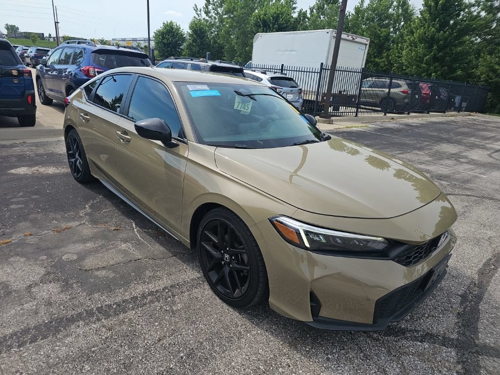 Used 2025 Honda Civic Sport image 3