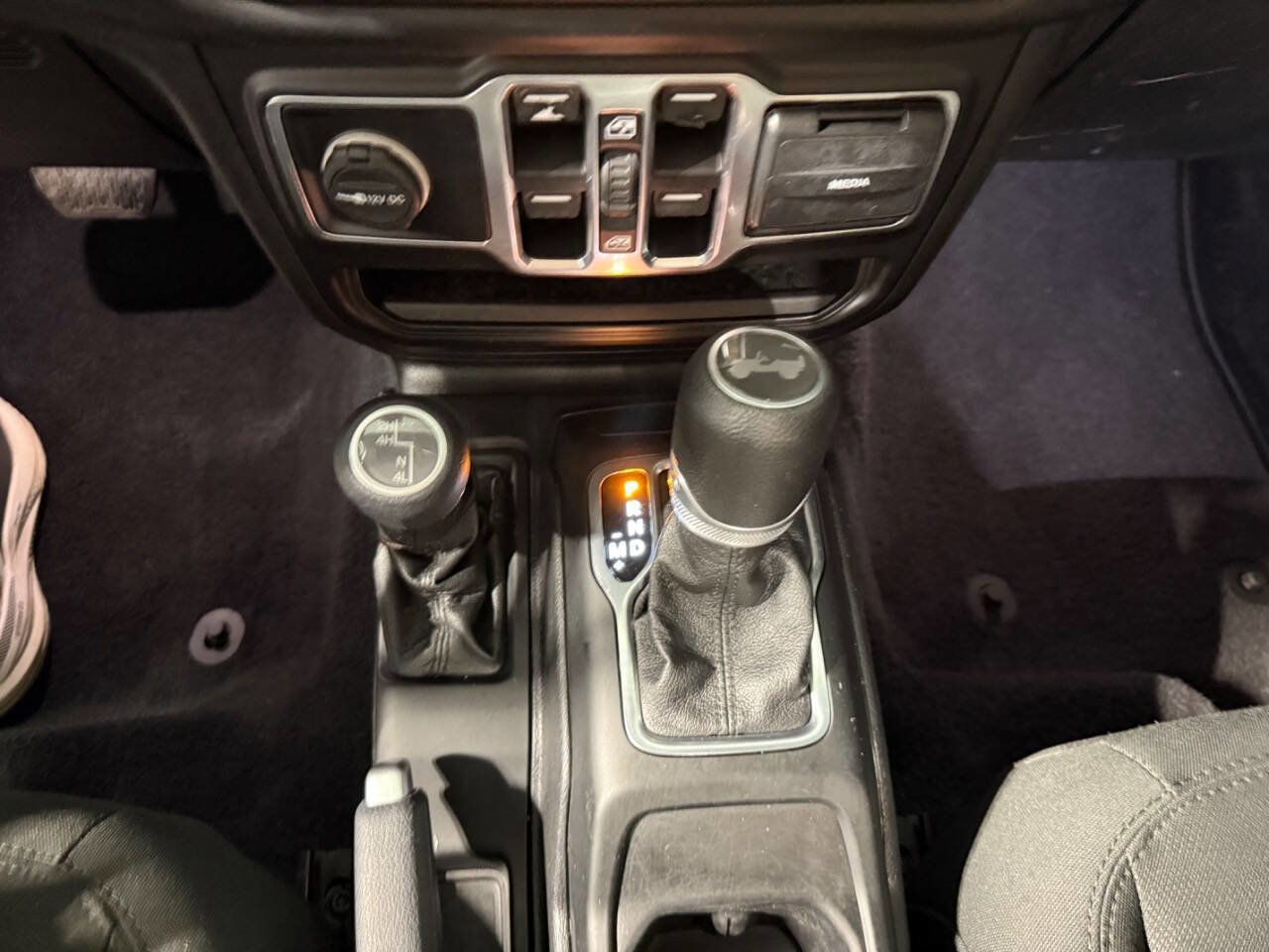 Used 2020 Jeep Wrangler Unlimited Sport S AWD/4WD image 16