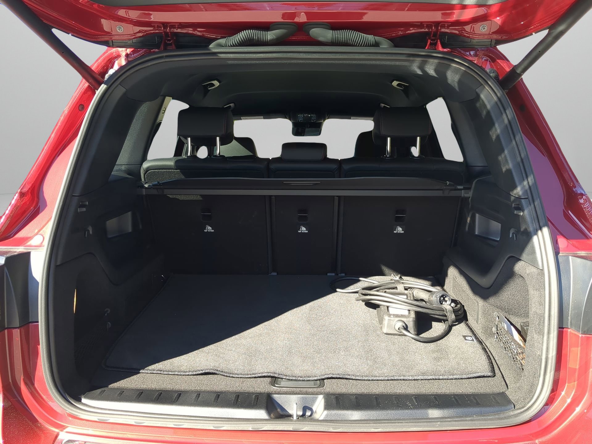 Used 2024 Mercedes-Benz EQB 300 4MATIC image 38