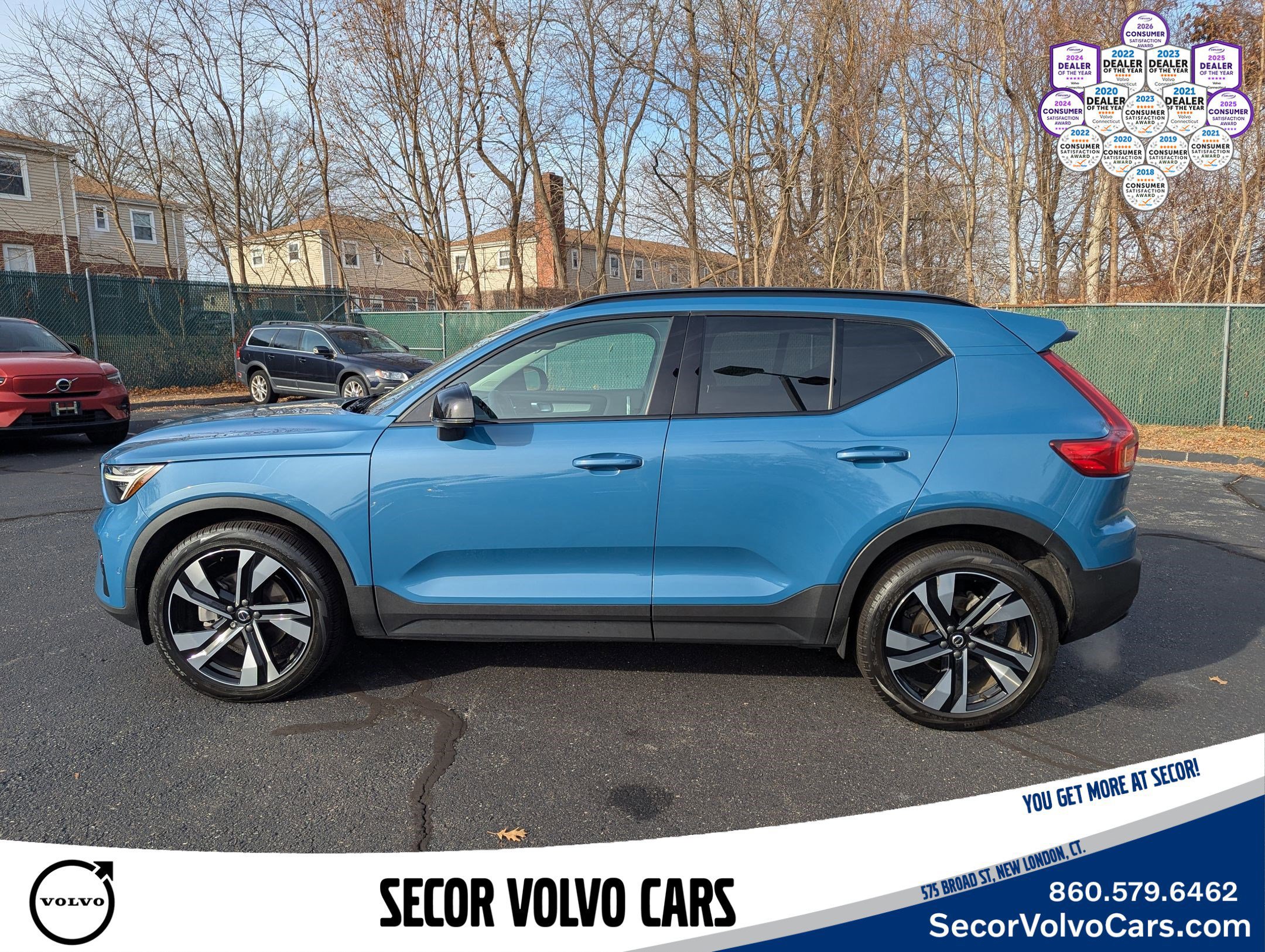 Certified 2023 Volvo XC40 B5 Ultimate w/ Protection Package Premier image 8