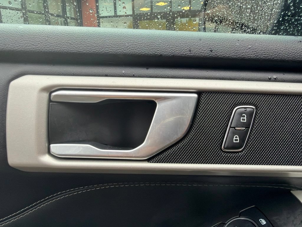 Used 2023 Ford Explorer XLT AWD/4WD image 43