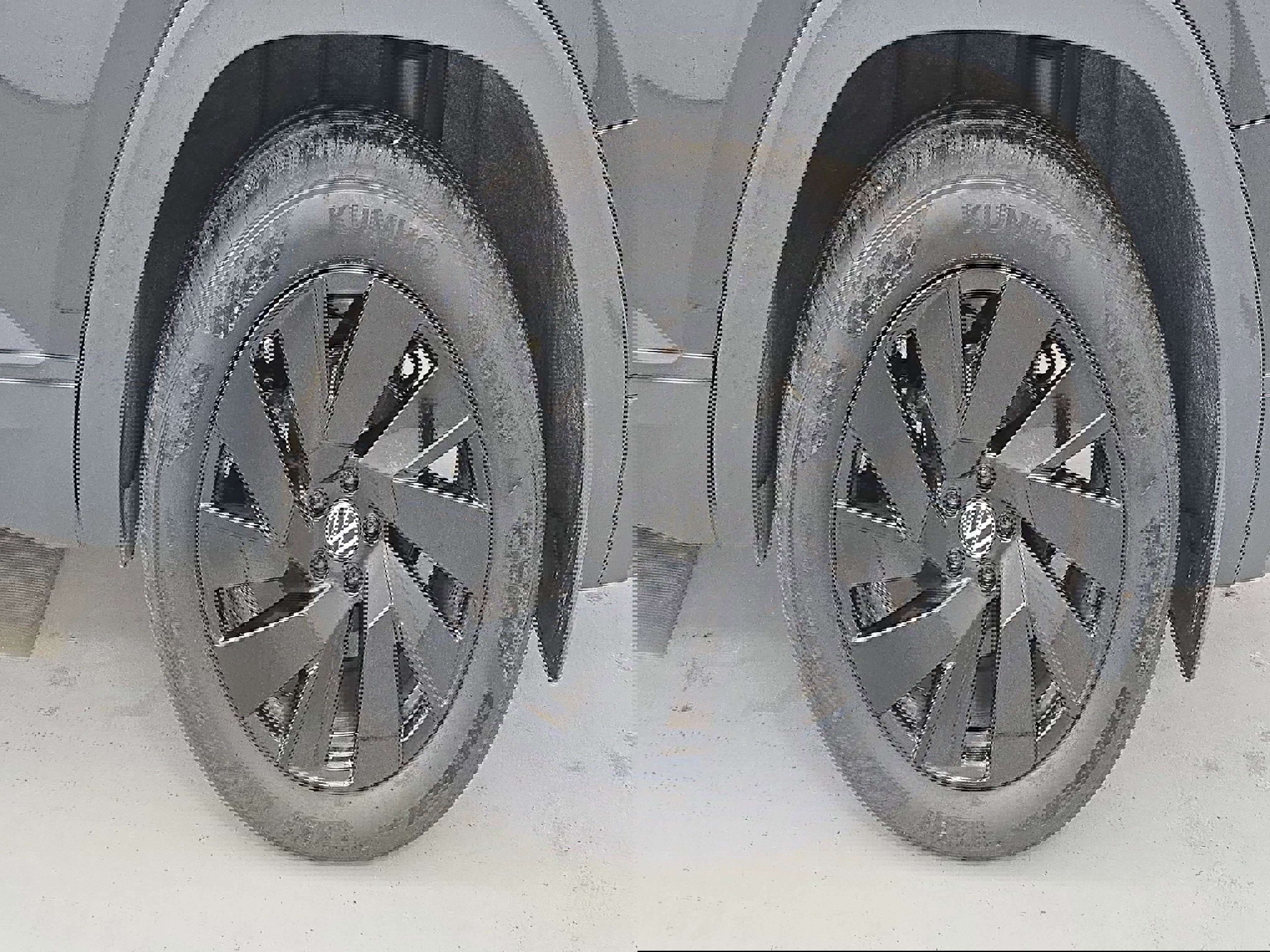 Used 2025 Volkswagen Atlas SE image 35