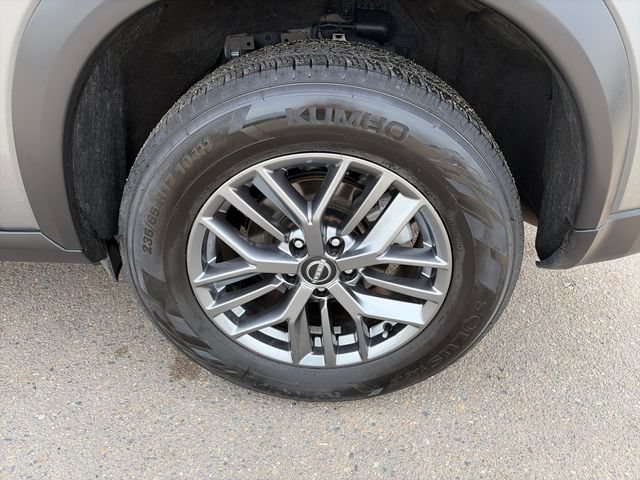 Used 2024 Nissan Rogue S AWD/4WD image 14