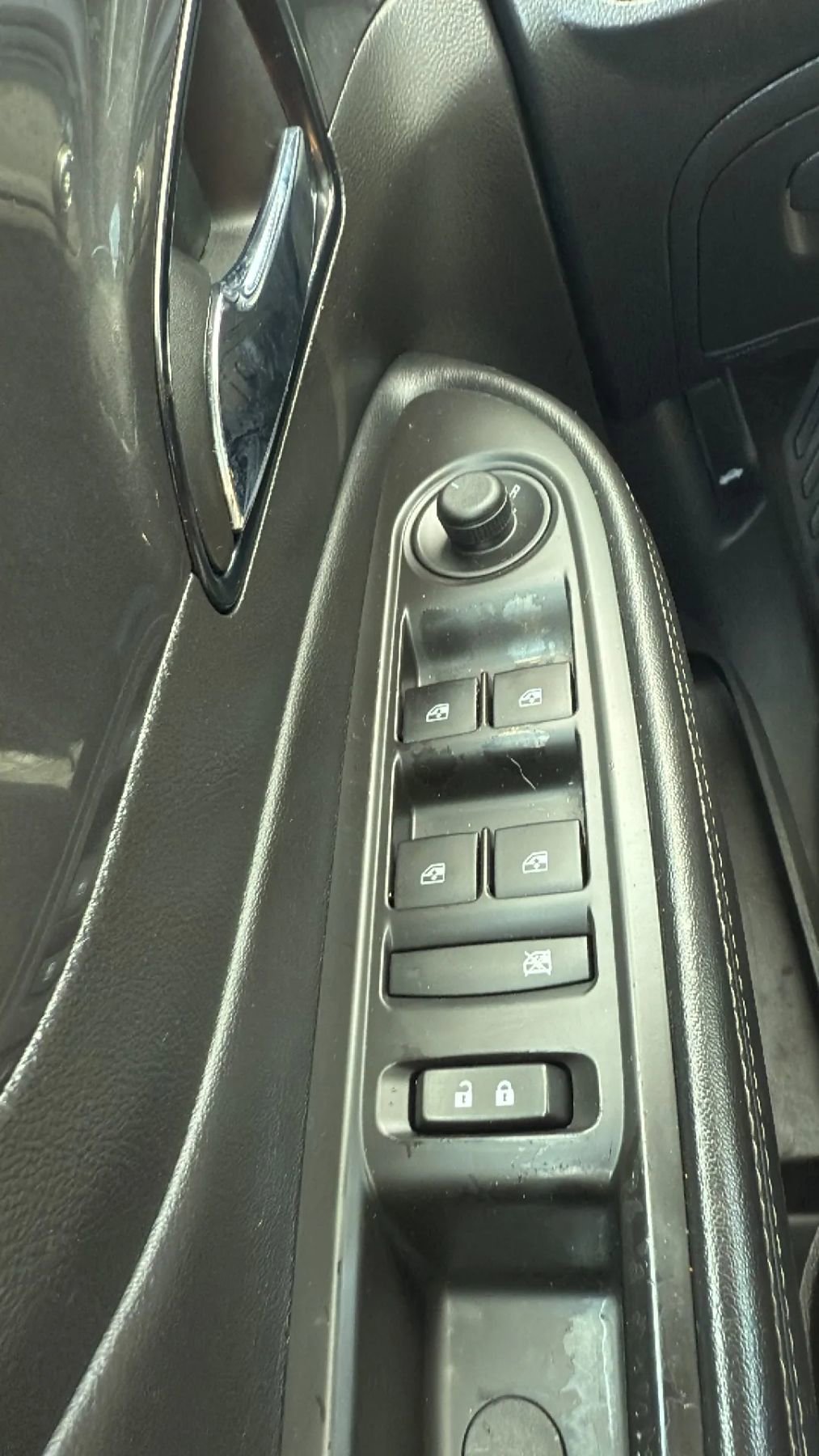 Used 2020 Buick Encore Preferred image 22