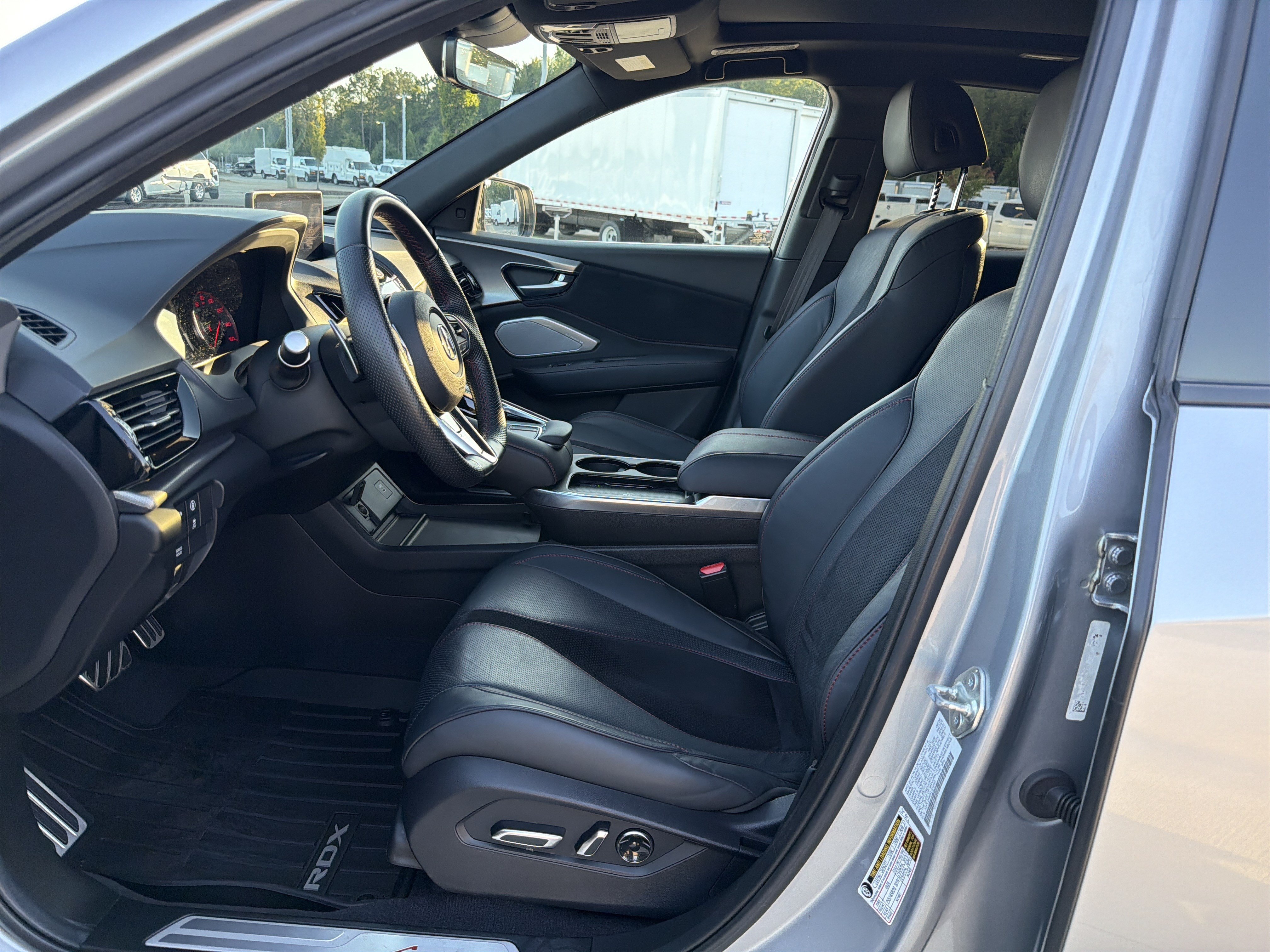 Used 2025 Acura RDX w/ Advance Package AWD/4WD image 9