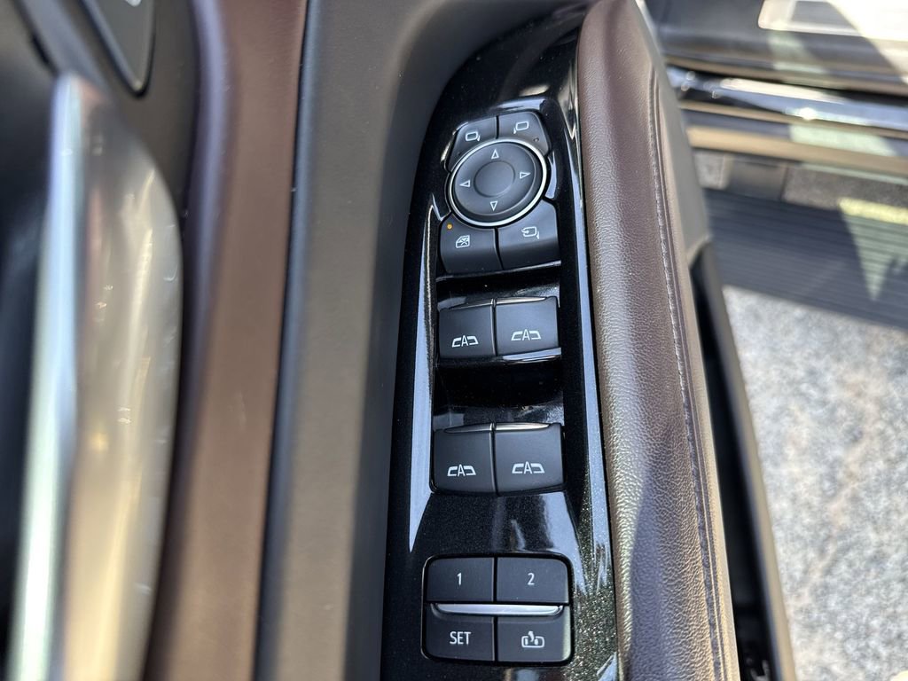 Used 2022 Cadillac Escalade ESV Sport Platinum image 13
