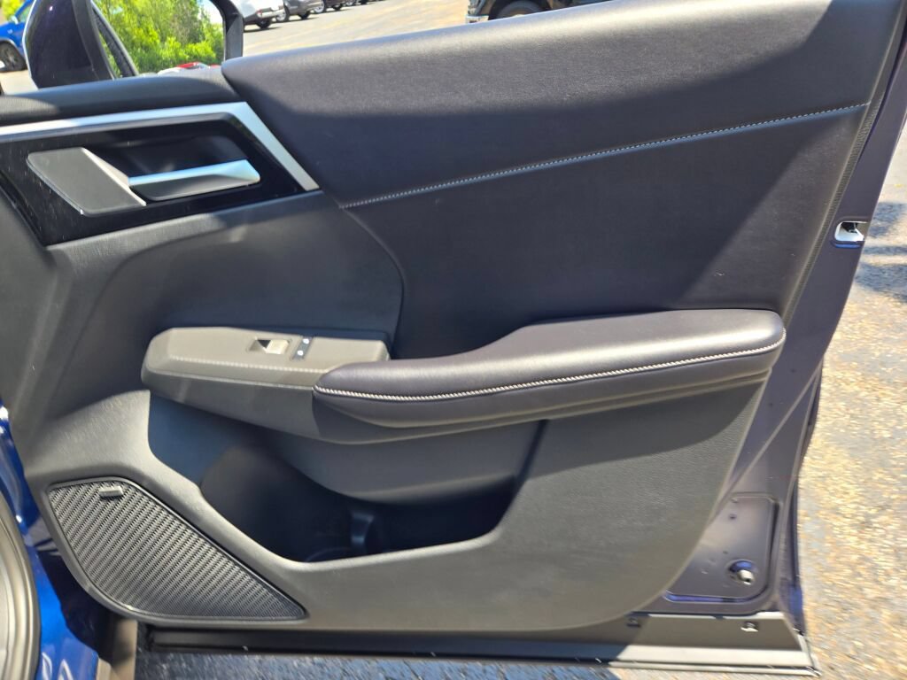 New 2026 Mitsubishi Outlander SE AWD/4WD image 6