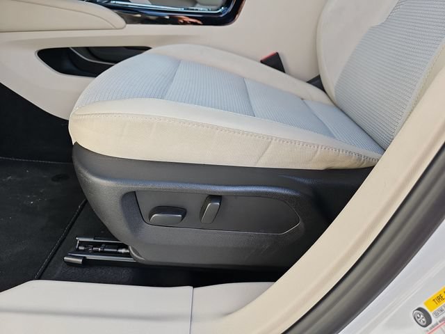 Used 2023 Buick Envision Preferred FWD image 17