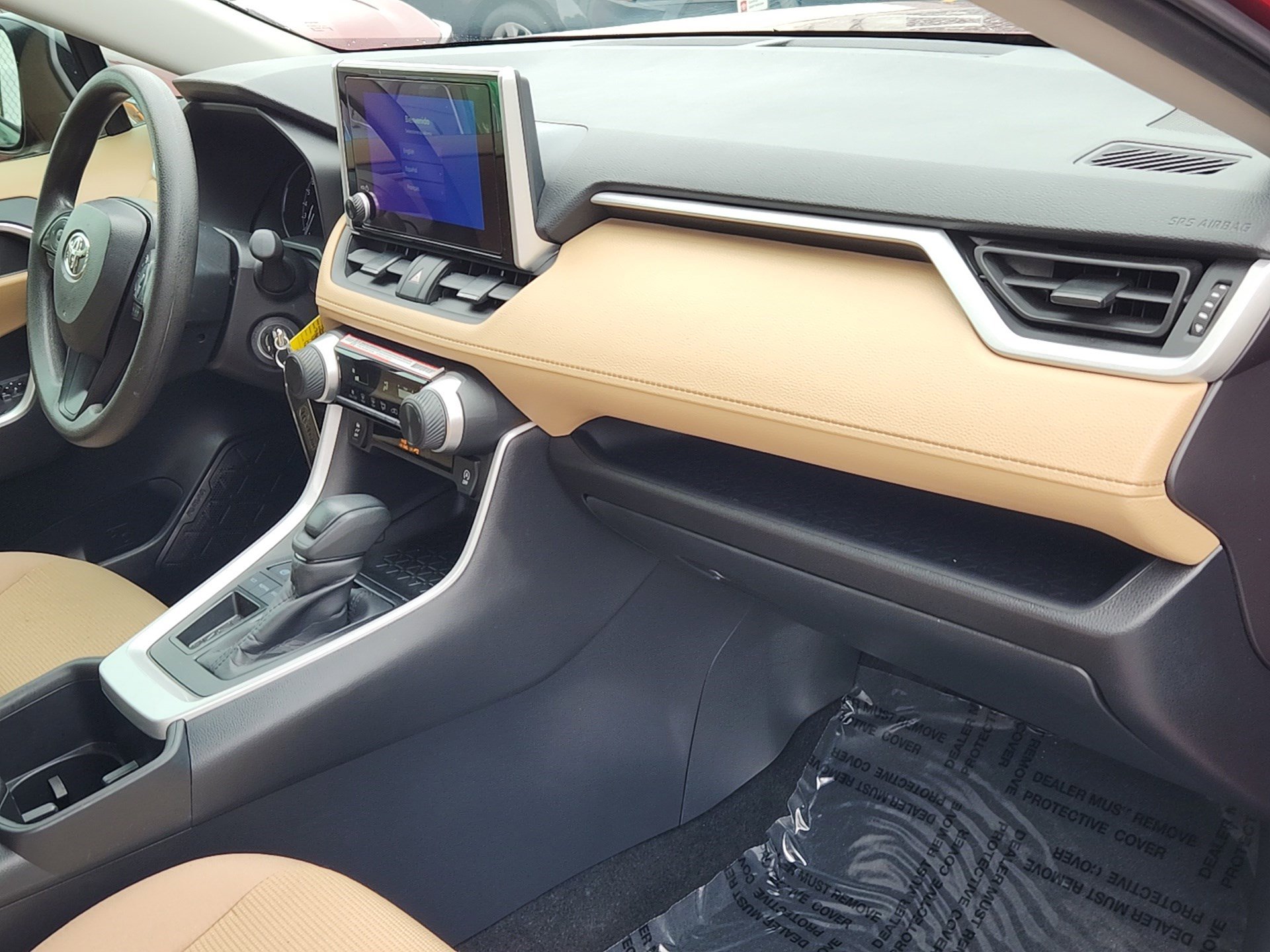 Certified 2025 Toyota RAV4 LE FWD image 28