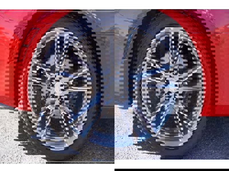 Used 2020 Chevrolet Camaro LT w/ RS Package image 10