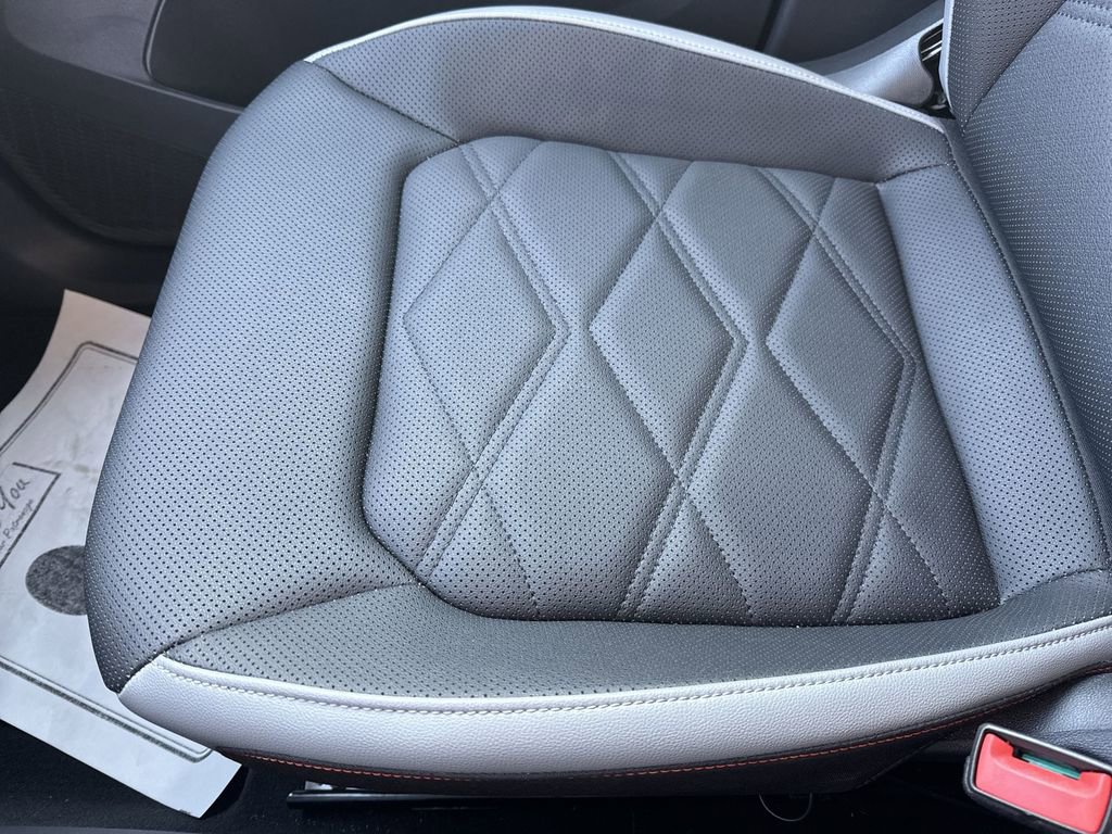 Used 2025 Volkswagen Atlas Peak Edition SE image 42