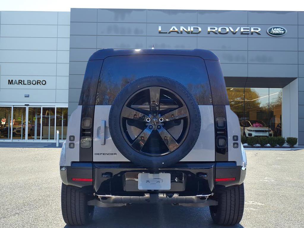 New 2026 Land Rover Defender 110 X-Dynamic SE image 7