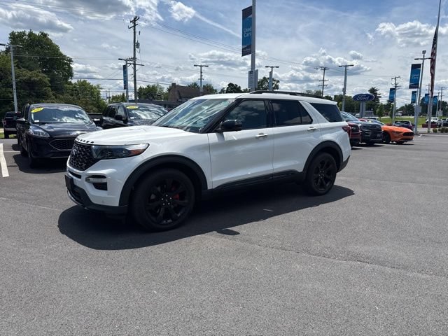 Certified 2023 Ford Explorer ST w/ Equipment Group 401A AWD/4WD image 3