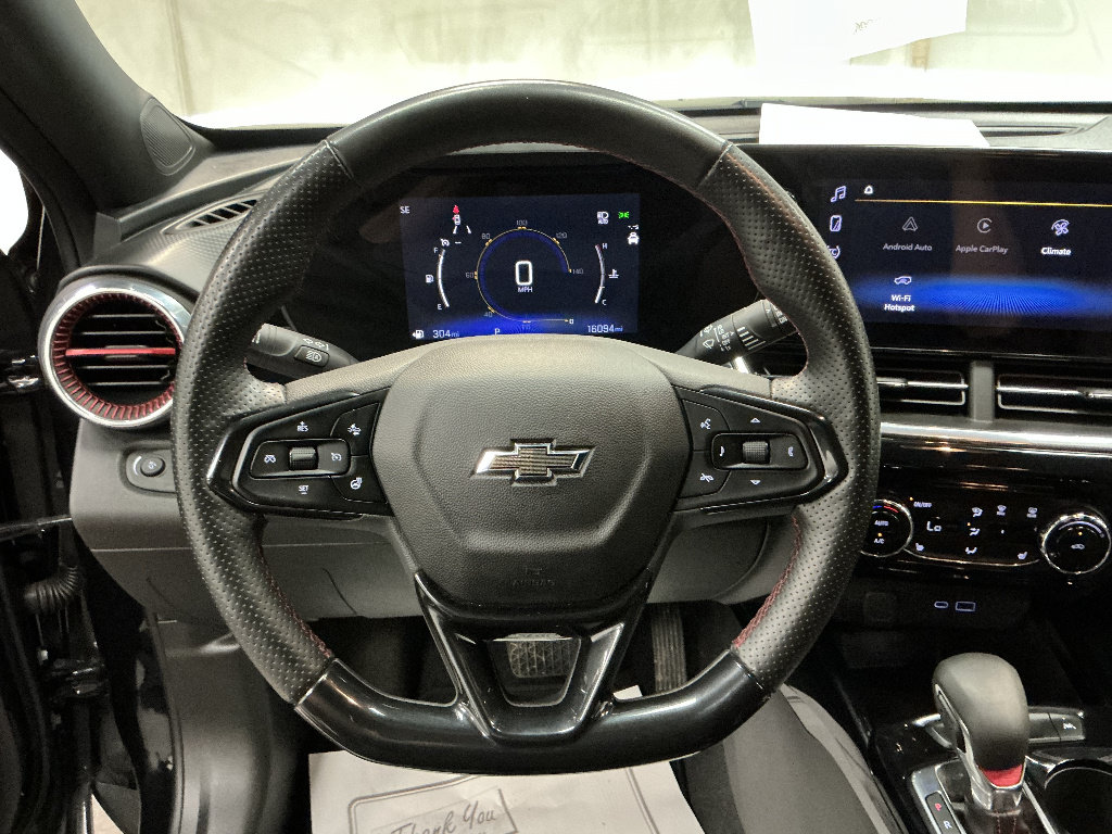 Certified 2024 Chevrolet Trax RS FWD image 12