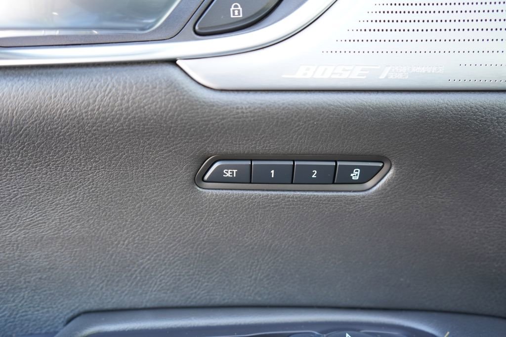 Used 2024 Cadillac XT6 Premium Luxury image 27