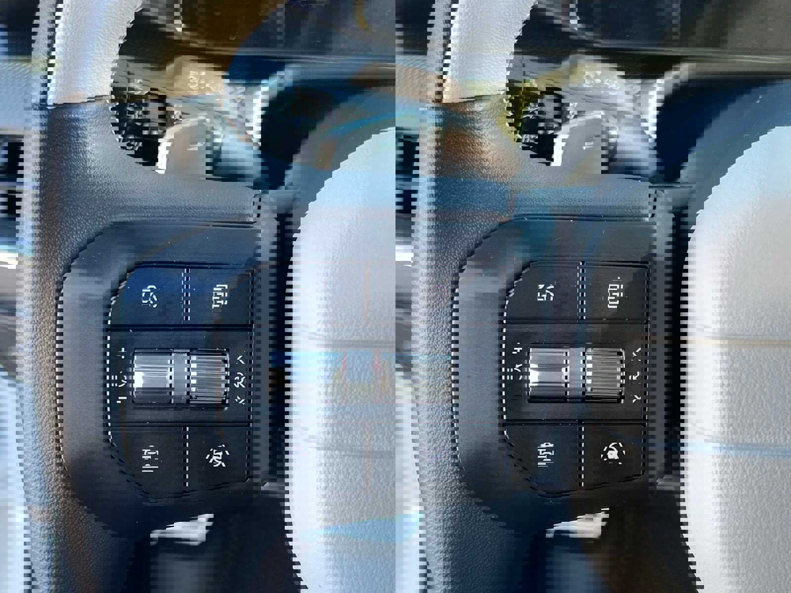 Used 2025 Kia K4 GT-Line Turbo image 28