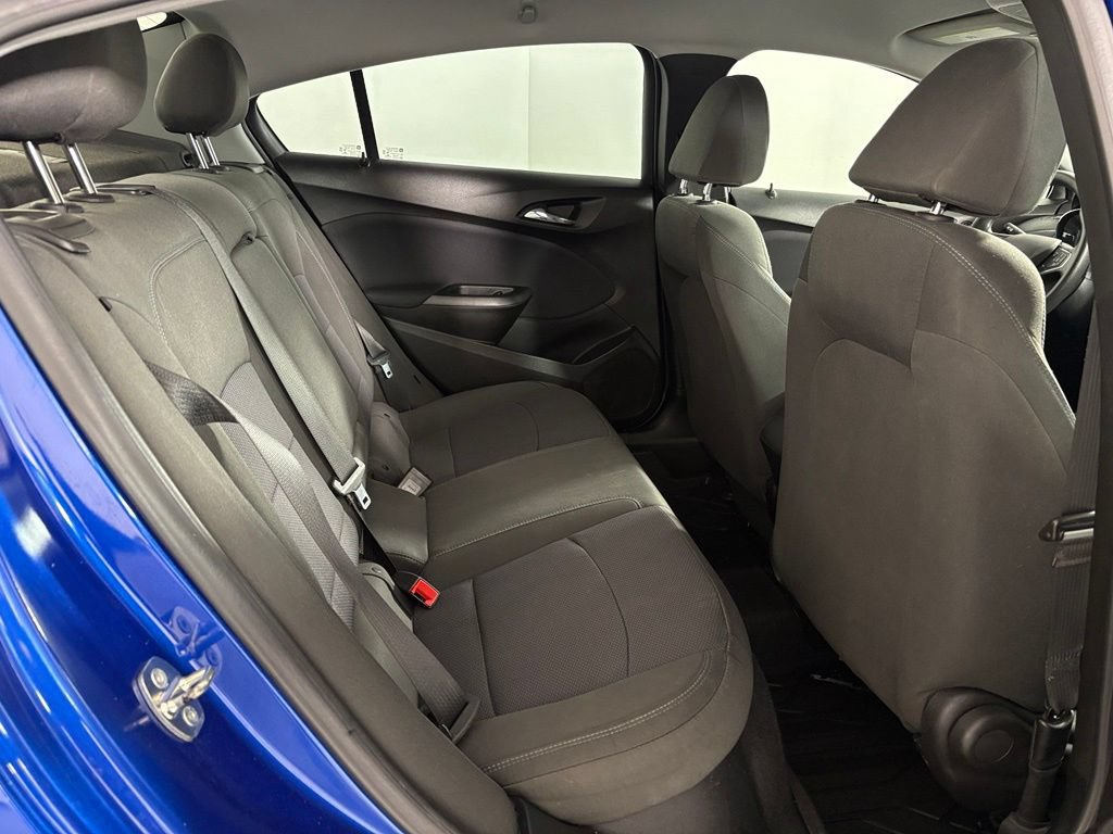 Certified 2019 Chevrolet Cruze LT w/ Convenience Package FWD image 40