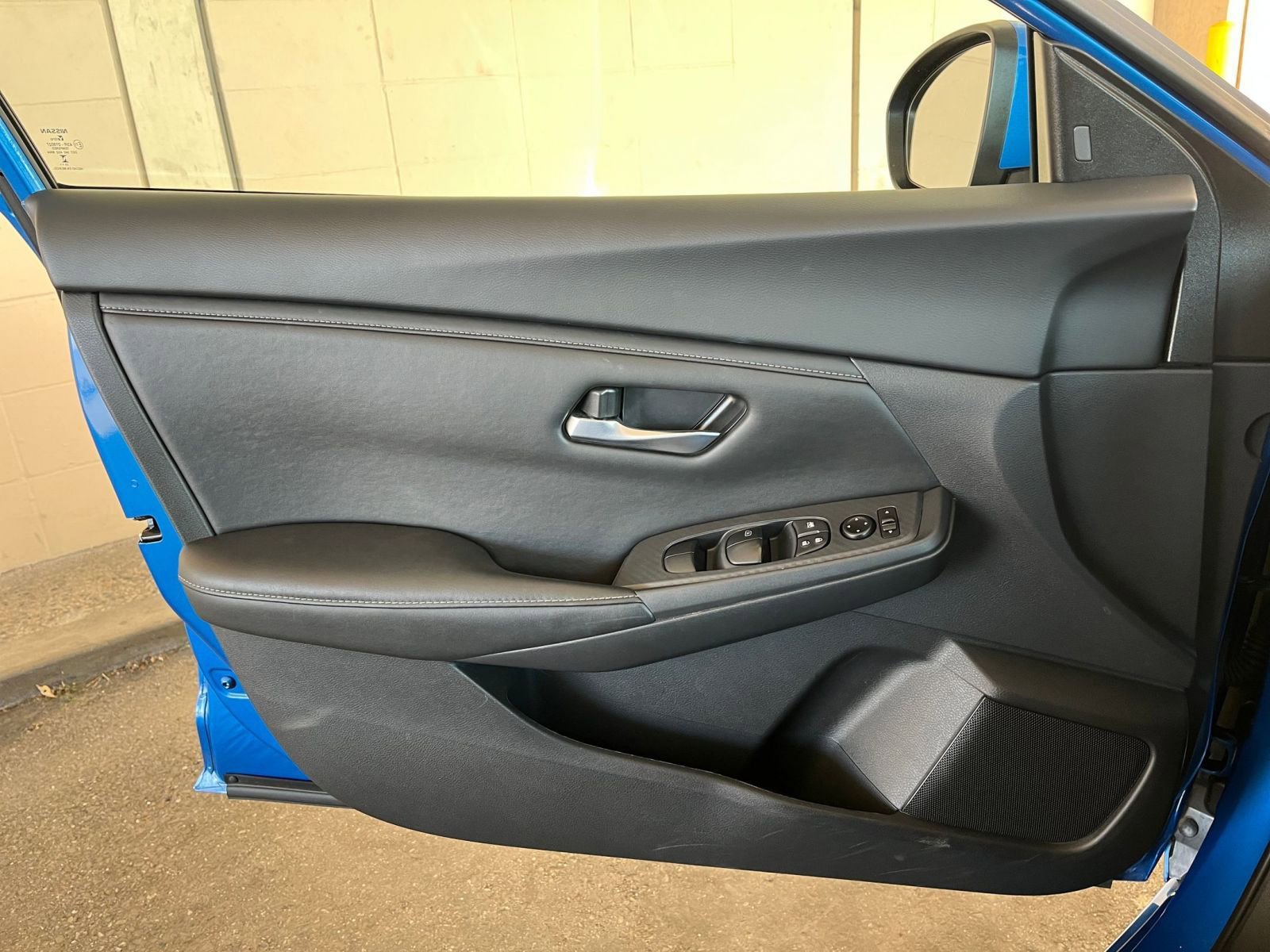 Used 2025 Nissan Sentra SV FWD image 18