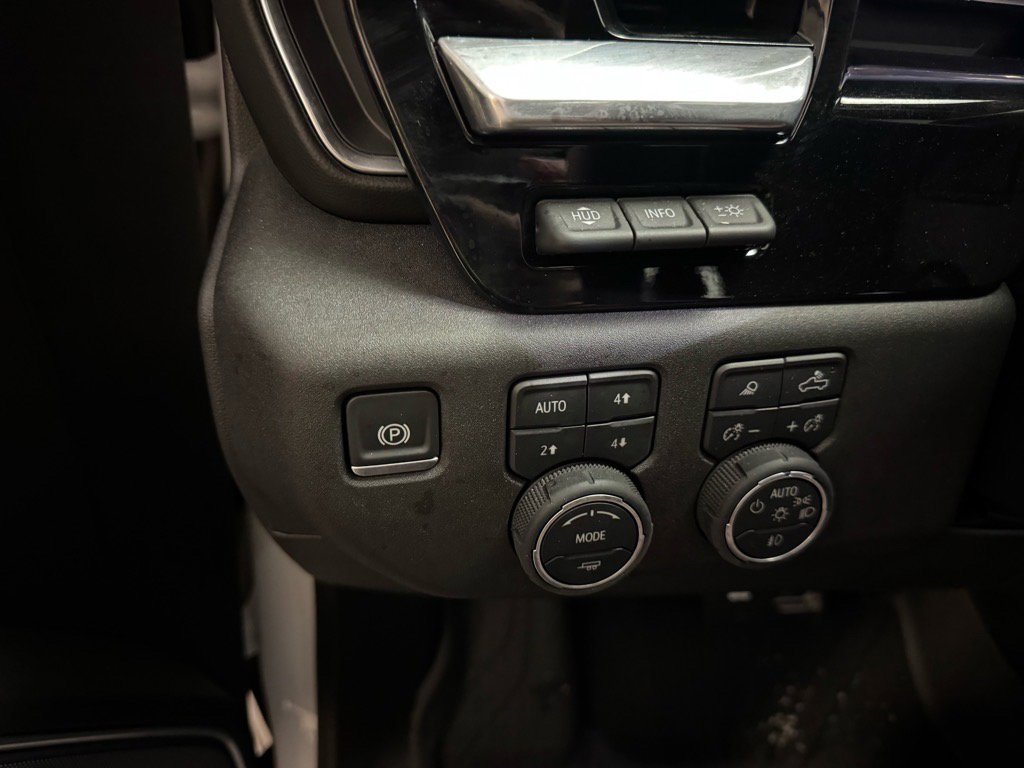 Used 2025 Chevrolet Silverado 1500 High Country image 21