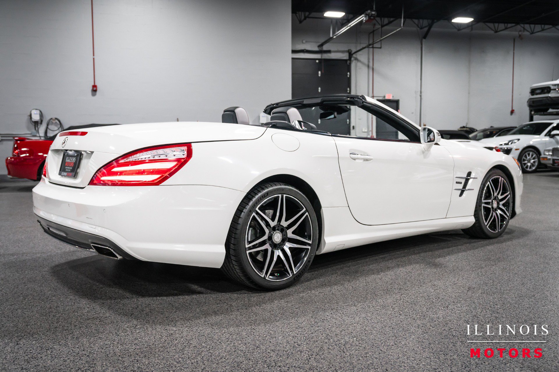 Used 2015 Mercedes-Benz SL 550 image 5