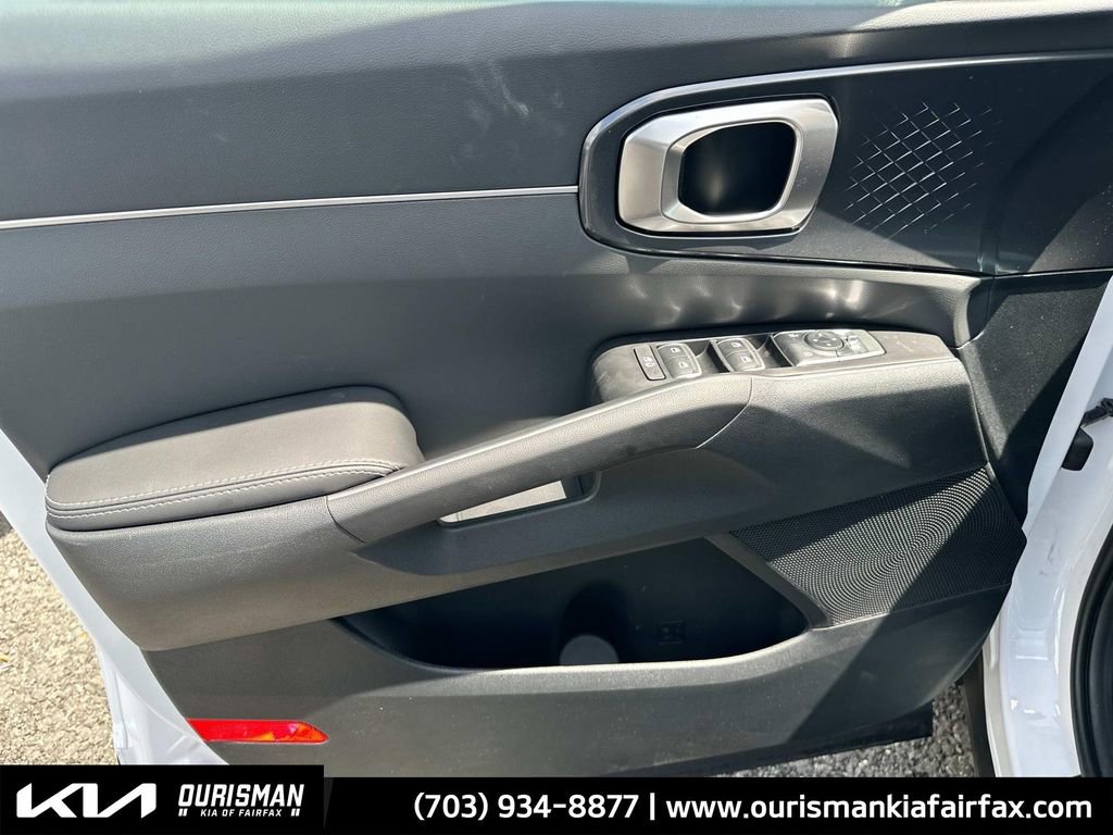 New 2025 Kia Sorento S w/ Panoramic Sunroof Package image 27