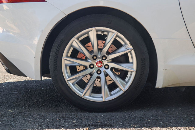 Used 2017 Jaguar F-TYPE Convertible image 53